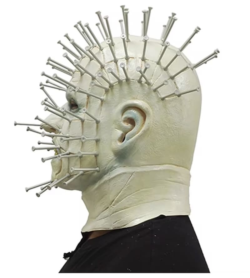 Pinhead maskra hellraiser bl-imsiemer ras fuq wiċċ