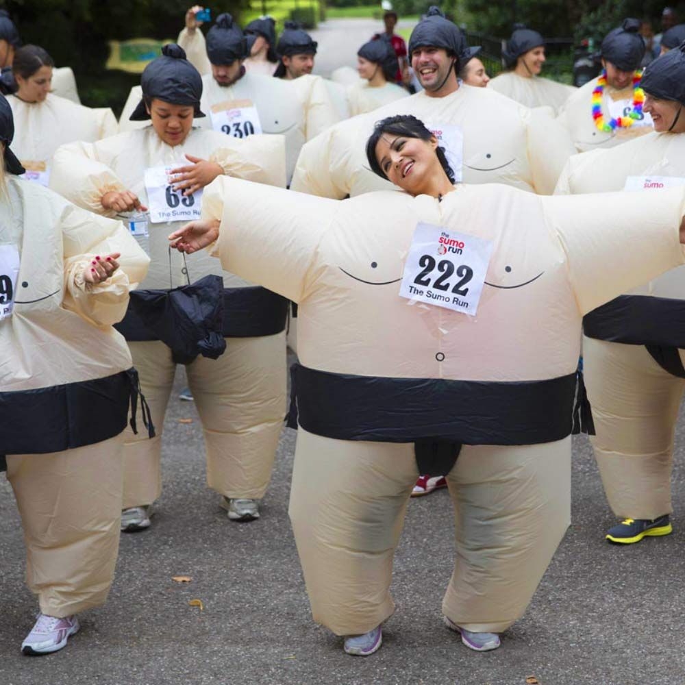 kostum lottatur sumo għal Halloween